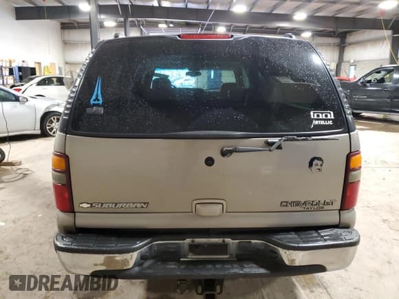 ✅ 2003 Chevrolet Suburban LT • VIN: 1GNFK16Z53J282237 • Lot: 56275545. Listed on Copart with 129,384 mi. Free auction sales archive from the USA and detailed vehicle history report at DreamBid. Image 6.