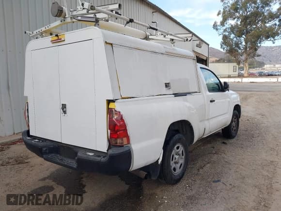 ✅ 2014 Toyota Tacoma • VIN: 5TFNX4CN3EX034111 • Lot: 43721729. Listed on IAAI with 145,807 mi. Free auction sales archive from the USA and detailed vehicle history report at DreamBid. Image 4.
