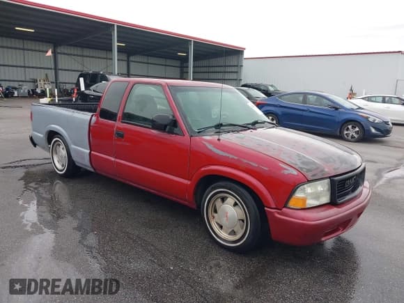 ✅ 2003 GMC Sonoma SLS • VIN: 1GTCS19X838142020 • Lot: 41297220. Wystawiony na IAAI z przebiegiem 378 855 mil. Bezpłatny archiwum sprzedaży aukcyjnych z USA i szczegółowy raport historii pojazdu na DreamBid. Zdjęcie 1.