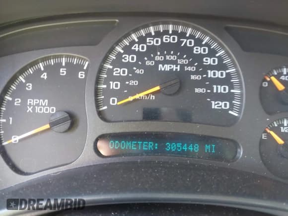 ✅ 2003 Chevrolet Tahoe LT • VIN: 1GNEC13Z13R236967 • Lot: 42541249. Wystawiony na IAAI z przebiegiem 305 448 mil. Bezpłatny archiwum sprzedaży aukcyjnych z USA i szczegółowy raport historii pojazdu na DreamBid. Zdjęcie 7.