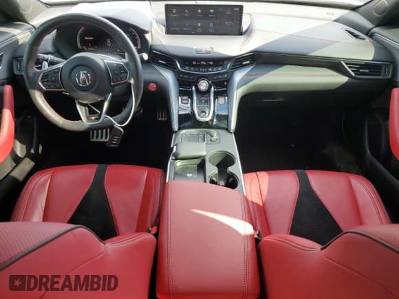 ✅ 2024 Acura TLX w/A-Spec Package • VIN: 19UUB6F56RA000885 • Lot: 70333525. Wystawiony na Copart z przebiegiem 19 772 mil. Bezpłatny archiwum sprzedaży aukcyjnych z USA i szczegółowy raport historii pojazdu na DreamBid. Zdjęcie 8.