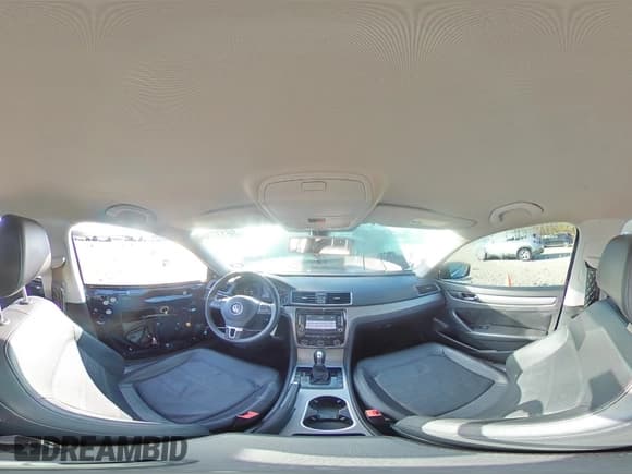 ✅ 2014 Volkswagen Passat SE • VIN: 1VWBS7A39EC115803 • Лот: 86137364. Опубликован ранее на Copart с пробегом 88 334 миль. Бесплатный доступ к архиву аукционных продаж из США и подробный отчёт об истории автомобиля на DreamBid. Изображение 15.