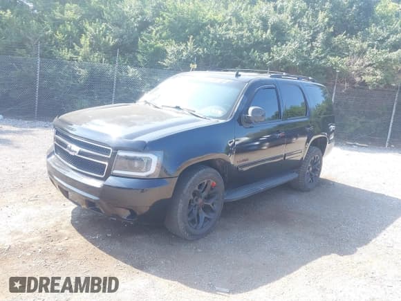 ✅ 2012 Chevrolet Tahoe LS • VIN: 1GNSKAE08CR285457 • Lot: 42828766. Wystawiony na IAAI z przebiegiem 167 574 mil. Bezpłatny archiwum sprzedaży aukcyjnych z USA i szczegółowy raport historii pojazdu na DreamBid. Zdjęcie 2.