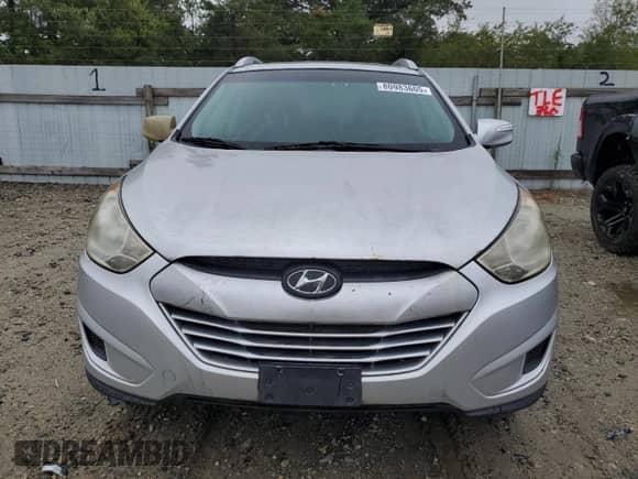 ✅ 2012 Hyundai Tucson Limited • VIN: KM8JUCAC0CU453997 • Лот: 80983605. Размещён на Copart с пробегом 220 192 миль миль. Получите бесплатный доступ к архиву аукционных продаж из США и посмотрите подробный отчёт об истории автомобиля на DreamBid. Изображение 5.