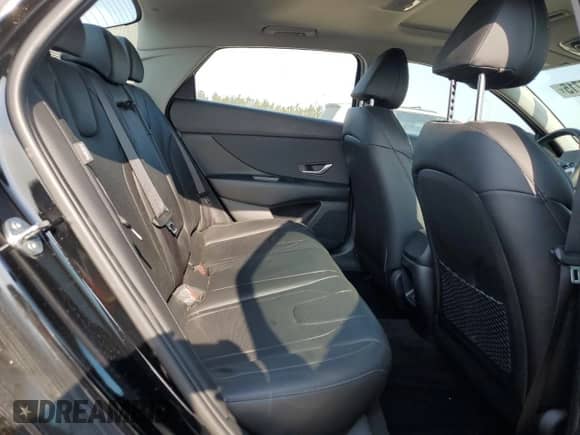 2024 Hyundai Elantra Preferred z VIN KMHLN4DG6RU738027, wystawiony jako Copart lot #80685715 z przebiegiem 11 466 mil mil oraz Szkoda całkowita • Salvage title. Historia ofert i sprzedaży dostępna na DreamBid. Obrazek 10.