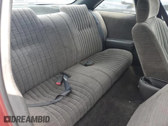 ✅ 1996 Pontiac Grand Prix SE • VIN: 1G2WJ12M5TF235092 • Lot: 66390294. Wystawiony na Copart z przebiegiem 183 277 mil. Bezpłatny archiwum sprzedaży aukcyjnych z USA i szczegółowy raport historii pojazdu na DreamBid. Zdjęcie 10.