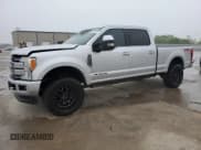 ✅ 2018 Ford F-250 Platinum • VIN: 1FT7W2BT7JEB49932 • Lot: 51337975. Wystawiony na Copart z przebiegiem 180 558 mil. Bezpłatny archiwum sprzedaży aukcyjnych z USA i szczegółowy raport historii pojazdu na DreamBid. Zdjęcie 1.