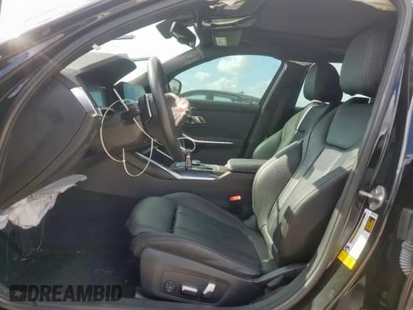 2022 BMW 3 Series 330i z VIN 3MW5R1J06N8C27011, wystawiony jako Copart lot #80242315 z przebiegiem Nie podano mil oraz Szkoda całkowita • Salvage title. Historia ofert i sprzedaży dostępna na DreamBid. Obrazek 7.