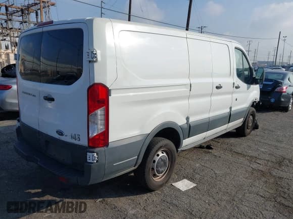 ✅ 2015 Ford Transit Cargo • VIN: 1FTYR1ZM7FKB05121 • Лот: 41461900. Опубликован ранее на IAAI с пробегом 190 821 миль. Бесплатный доступ к архиву аукционных продаж из США и подробный отчёт об истории автомобиля на DreamBid. Изображение 4.