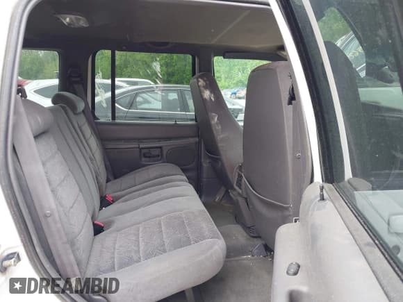 ✅ 2001 Ford Explorer XLT • VIN: 1FMZU73E11ZA03915 • Лот: 42104076. Опубликован ранее на IAAI с пробегом 117 034 миль. Бесплатный доступ к архиву аукционных продаж из США и подробный отчёт об истории автомобиля на DreamBid. Изображение 8.