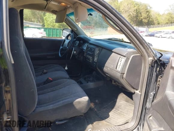 ✅ 2001 Dodge Dakota • VIN: 1B7FL26X71S298506 • Lot: 42078981. Wystawiony na IAAI z przebiegiem 193 818 mil. Bezpłatny archiwum sprzedaży aukcyjnych z USA i szczegółowy raport historii pojazdu na DreamBid. Zdjęcie 5.