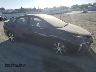 ✅ 2017 Toyota Mirai • VIN: JTDBVRBD0HA002061 • Lot: 82037715. Wystawiony na Copart z przebiegiem 59 947 mil. Bezpłatny archiwum sprzedaży aukcyjnych z USA i szczegółowy raport historii pojazdu na DreamBid. Zdjęcie 4.