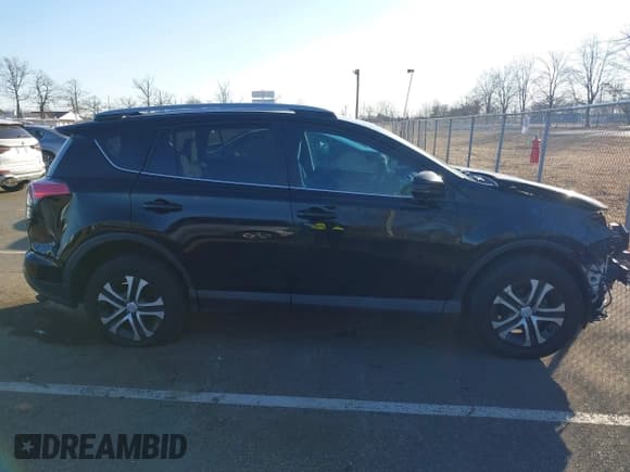 ✅ 2017 Toyota RAV4 LE • VIN: 2T3BFREV6HW543909 • Лот: 41668964. Опубликован ранее на IAAI с пробегом 102 452 миль. Бесплатный доступ к архиву аукционных продаж из США и подробный отчёт об истории автомобиля на DreamBid. Изображение 13.