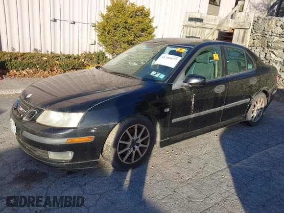 ✅ 2005 Saab 9-3 Arc • VIN: YS3FD49Y851054641 • Lot: 43789677. Listed on IAAI with 106,504 mi. Free auction sales archive from the USA and detailed vehicle history report at DreamBid. Image 2.