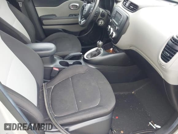 ✅ 2017 Kia Soul • VIN: KNDJN2A27H7447526 • Lot: 43040022. Listed on IAAI with 75,590 mi. Free auction sales archive from the USA and detailed vehicle history report at DreamBid. Image 5.