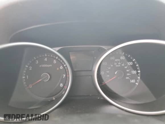 2015 Hyundai Tucson SE z VIN KM8JU3AG4FU014969, wystawiony jako Copart lot #70621284 z przebiegiem Nie podano mil oraz Czysty tytuł • Clean title. Historia ofert i sprzedaży dostępna na DreamBid. Obrazek 9.