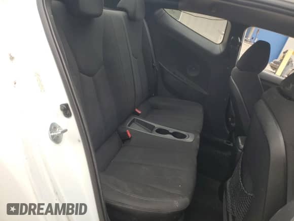 ✅ 2013 Hyundai Veloster RE:MIX • VIN: KMHTC6AD9DU104635 • Лот: 51168275. Размещён на Copart с пробегом 123 866 миль миль. Получите бесплатный доступ к архиву аукционных продаж из США и посмотрите подробный отчёт об истории автомобиля на DreamBid. Изображение 10.