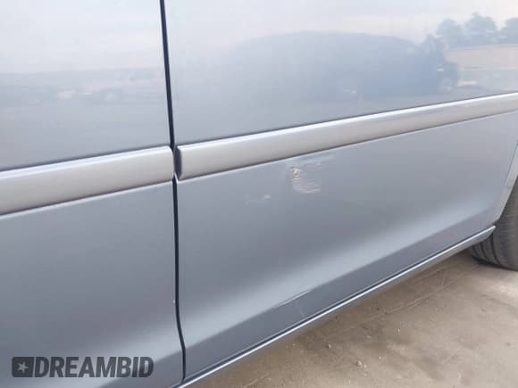 ✅ 2006 Honda Odyssey EX-L • VIN: 5FNRL38786B113724 • Lot: 43684169. Listed on IAAI with 180,565 mi. Free auction sales archive from the USA and detailed vehicle history report at DreamBid. Image 6.