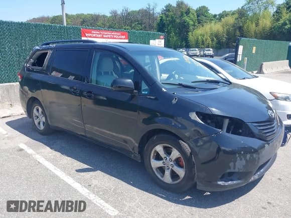 ✅ 2012 Toyota Sienna LE AAS • VIN: 5TDKK3DC1CS254827 • Lot: 42557288. Listed on IAAI with 244,368 mi. Free auction sales archive from the USA and detailed vehicle history report at DreamBid. Image 1.