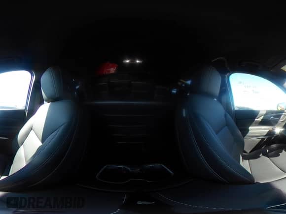 2026 Chevrolet Traverse FWD LT с VIN 1GNERGKS8TJ186105, выставлен на аукционе IAAI как лот 43588108 с пробегом 379 миль миль и . История ставок и продаж доступна на DreamBid. Изображение 18.