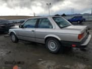 ✅ 1985 BMW 3 Series 325e • VIN: WBAAB5401F9625997 • Lot: 46537275. Wystawiony na Copart z przebiegiem 210 132 mil. Bezpłatny archiwum sprzedaży aukcyjnych z USA i szczegółowy raport historii pojazdu na DreamBid. Zdjęcie 2.