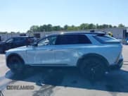 ✅ 2024 Cadillac LYRIQ Luxury • VIN: 1GYKPPRL2RZ142525 • Lot: 42920566. Wystawiony na IAAI z przebiegiem 3 500 mil. Bezpłatny archiwum sprzedaży aukcyjnych z USA i szczegółowy raport historii pojazdu na DreamBid. Zdjęcie 14.