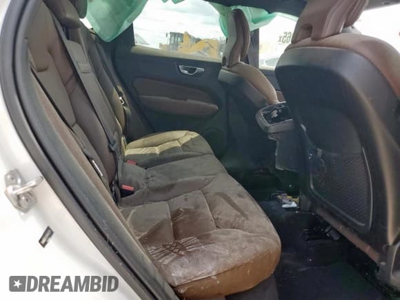 ✅ 2021 Volvo XC60 Momentum • VIN: YV4102DK3M1840279 • Lot: 70485065. Listed on Copart with Not provided. Free auction sales archive from the USA and detailed vehicle history report at DreamBid. Image 10.