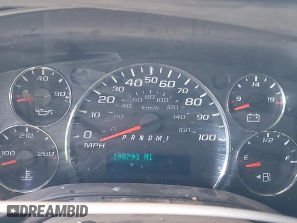 ✅ 2015 Chevrolet Express Passenger 1LS • VIN: 1GAZGZFG0F1156773 • Lot: 43567680. Wystawiony na IAAI z przebiegiem 198 793 mil. Bezpłatny archiwum sprzedaży aukcyjnych z USA i szczegółowy raport historii pojazdu na DreamBid. Zdjęcie 16.