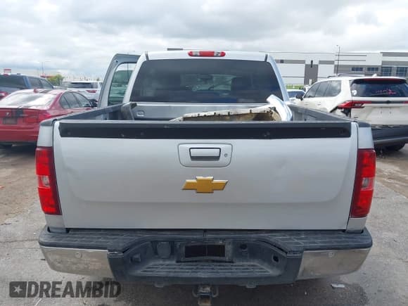✅ 2013 Chevrolet Silverado 1500 LT • VIN: 3GCPCSE08DG242403 • Lot: 43282499. Listed on IAAI with 115,108 mi. Free auction sales archive from the USA and detailed vehicle history report at DreamBid. Image 16.