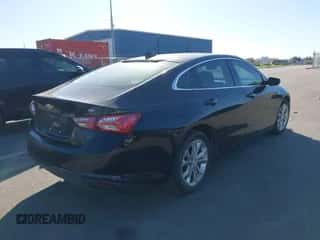 2019 Chevrolet Malibu Hybrid with VIN 1G1ZF5SU6KF141859, listed as a IAAI auction lot 43448562 with 114,382 mi miles and . Bid and sale history available at DreamBid. Image 4.