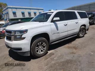 ✅ 2016 Chevrolet Suburban LS • VIN: 1GNSKGKC4GR163072 • Lot: 56746795. Wystawiony na Copart z przebiegiem 171 783 mil. Bezpłatny archiwum sprzedaży aukcyjnych z USA i szczegółowy raport historii pojazdu na DreamBid. Zdjęcie 1.
