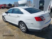 ✅ 2015 Ford Police Interceptor • VIN: 1FAHP2MK2FG195532 • Lot: 41793882. Wystawiony na IAAI z przebiegiem 90 423 mil. Bezpłatny archiwum sprzedaży aukcyjnych z USA i szczegółowy raport historii pojazdu na DreamBid. Zdjęcie 3.