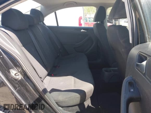 ✅ 2012 Volkswagen Jetta S • VIN: 3VW1K7AJ8CM427178 • Lot: 42174823. Wystawiony na IAAI z przebiegiem 117 144 mil. Bezpłatny archiwum sprzedaży aukcyjnych z USA i szczegółowy raport historii pojazdu na DreamBid. Zdjęcie 8.