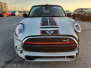 ✅ 2019 MINI Convertible Cooper S • VIN: WMWWG9C58K3E41359 • Lot: 86820345. Wystawiony na Copart z przebiegiem 47 680 mil. Bezpłatny archiwum sprzedaży aukcyjnych z USA i szczegółowy raport historii pojazdu na DreamBid. Zdjęcie 5.