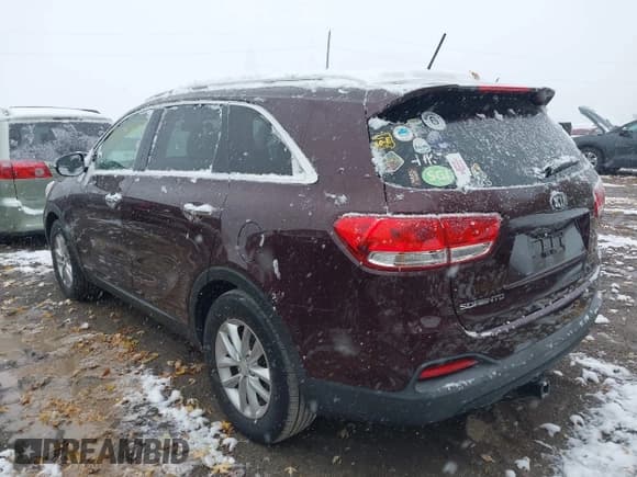 ✅ 2016 Kia Sorento LX • VIN: 5XYPGDA5XGG141349 • Lot: 43665582. Listed on IAAI with 157,337 mi. Free auction sales archive from the USA and detailed vehicle history report at DreamBid. Image 3.