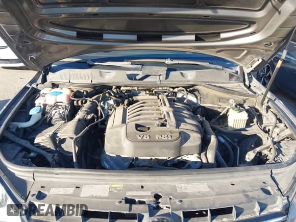 ✅ 2014 Volkswagen Touareg Sport • VIN: WVGEF9BPXED000845 • Lot: 43655040. Listed on IAAI with 107,278 mi. Free auction sales archive from the USA and detailed vehicle history report at DreamBid. Image 10.