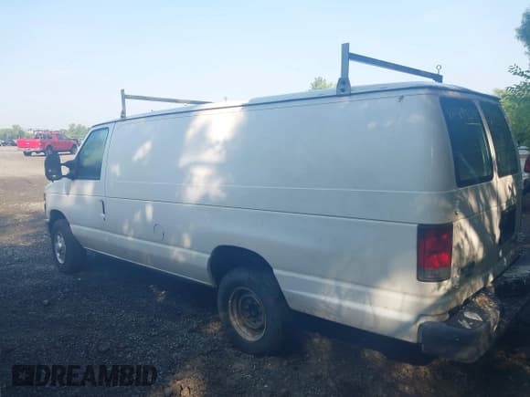 ✅ 2014 Ford Econoline Cargo Commercial • VIN: 1FTNS2EL9EDA77383 • Lot: 42289325. Wystawiony na IAAI z przebiegiem 202 645 mil. Bezpłatny archiwum sprzedaży aukcyjnych z USA i szczegółowy raport historii pojazdu na DreamBid. Zdjęcie 14.