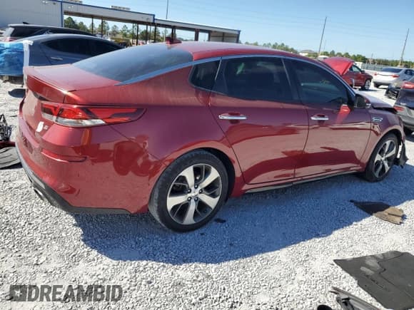 ✅ 2019 Kia Optima S • VIN: 5XXGT4L36KG315714 • Lot: 89858445. Wystawiony na Copart z przebiegiem 110 120 mil. Bezpłatny archiwum sprzedaży aukcyjnych z USA i szczegółowy raport historii pojazdu na DreamBid. Zdjęcie 3.