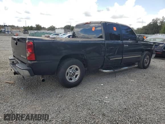 ✅ 2003 Chevrolet Silverado 1500 • VIN: 2GCEC19V031238862 • Lot: 72886864. Wystawiony na Copart z przebiegiem 335 703 mil mil. Skorzystaj z bezpłatnego archiwum sprzedaży aukcyjnych z USA i zobacz szczegółowy raport historii pojazdu na DreamBid. Zdjęcie 3.