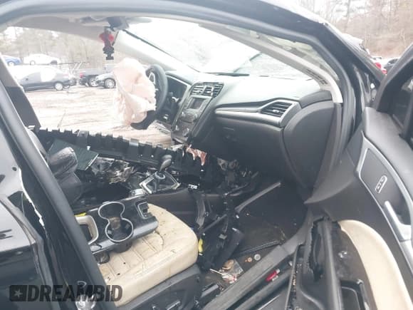 ✅ 2016 Ford Fusion SE • VIN: 3FA6P0H75GR252415 • Lot: 41692990. Listed on IAAI with 122,185 mi. Free auction sales archive from the USA and detailed vehicle history report at DreamBid. Image 5.