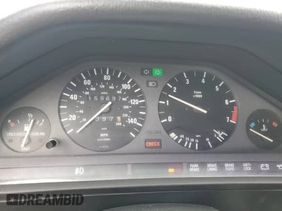 1992 BMW 3 Series z VIN WBABB2317NEC29787, wystawiony jako Copart lot #74238544 z przebiegiem 159 697 mil mil oraz Czysty tytuł • Clean title. Historia ofert i sprzedaży dostępna na DreamBid. Obrazek 9.