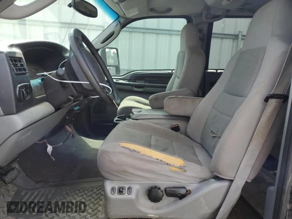 ✅ 2005 Ford Excursion Special Serv • VIN: 1FMNU41S75ED02621 • Лот: 70396264. Опубликован ранее на Copart с пробегом 282 111 миль. Бесплатный доступ к архиву аукционных продаж из США и подробный отчёт об истории автомобиля на DreamBid. Изображение 7.