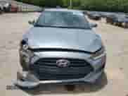 2019 Hyundai Veloster Premium z VIN KMHTG6AF4KU003196, wystawiony jako Copart lot #58080574 z przebiegiem 90 384 mil mil oraz Szkoda całkowita • Salvage title. Historia ofert i sprzedaży dostępna na DreamBid. Obrazek 5.