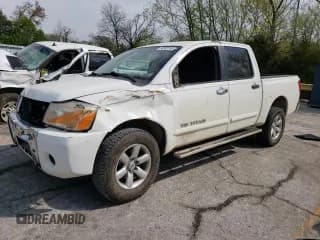 ✅ 2012 Nissan Titan SV • VIN: 1N6AA0EJ9CN304712 • Lot: 53300155. Wystawiony na Copart z przebiegiem 138 048 mil. Bezpłatny archiwum sprzedaży aukcyjnych z USA i szczegółowy raport historii pojazdu na DreamBid. Zdjęcie 1.