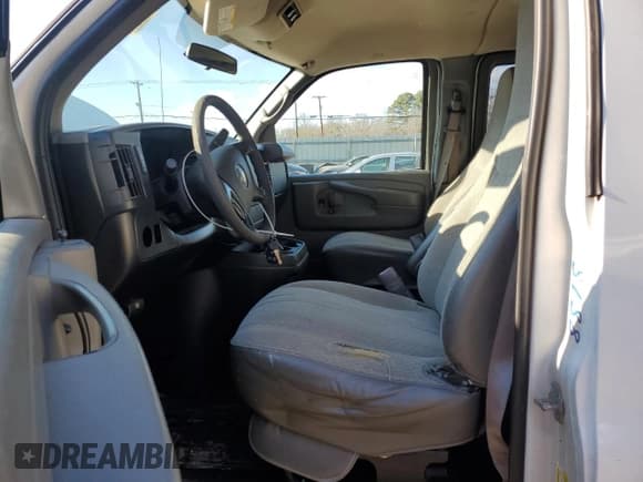 ✅ 2010 Chevrolet Express Passenger LT • VIN: 1GA2G1DG2A1148818 • Lot: 46236375. Wystawiony na Copart z przebiegiem 142 954 mil. Bezpłatny archiwum sprzedaży aukcyjnych z USA i szczegółowy raport historii pojazdu na DreamBid. Zdjęcie 7.