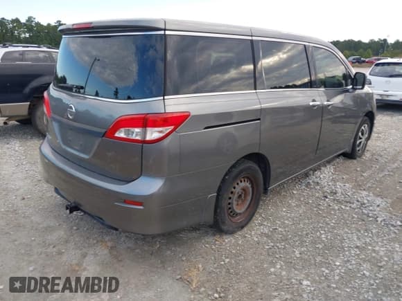 ✅ 2014 Nissan Quest S • VIN: JN8AE2KP4E9106101 • Lot: 43406155. Wystawiony na IAAI z przebiegiem 135 915 mil. Bezpłatny archiwum sprzedaży aukcyjnych z USA i szczegółowy raport historii pojazdu na DreamBid. Zdjęcie 4.