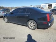 ✅ 2011 Cadillac STS RWD • VIN: 1G6DW6ED9B0145882 • Lot: 92283475. Wystawiony na Copart z przebiegiem 177 439 mil. Bezpłatny archiwum sprzedaży aukcyjnych z USA i szczegółowy raport historii pojazdu na DreamBid. Zdjęcie 2.