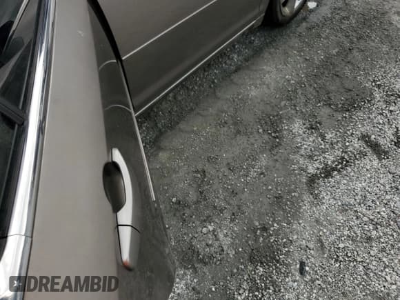 ✅ 2010 Chevrolet Malibu 1LT • VIN: 1G1ZC5E03AF189738 • Lot: 85176425. Wystawiony na Copart z przebiegiem 306 845 mil. Bezpłatny archiwum sprzedaży aukcyjnych z USA i szczegółowy raport historii pojazdu na DreamBid. Zdjęcie 10.