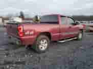 2006 Chevrolet Silverado 1500 LS z VIN 1GCEK19V36Z107360, wystawiony jako Copart lot #82951684 z przebiegiem 226 564 mil mil oraz Szkoda całkowita • Salvage title. Historia ofert i sprzedaży dostępna na DreamBid. Obrazek 3.