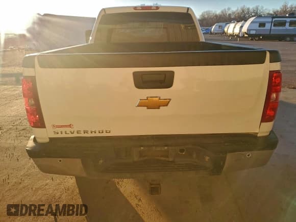 ✅ 2007 Chevrolet Silverado 2500HD 1LT • VIN: 1GCHK23677F506019 • Лот: 94180515. Опубликован ранее на Copart с пробегом 365 114 миль. Бесплатный доступ к архиву аукционных продаж из США и подробный отчёт об истории автомобиля на DreamBid. Изображение 6.